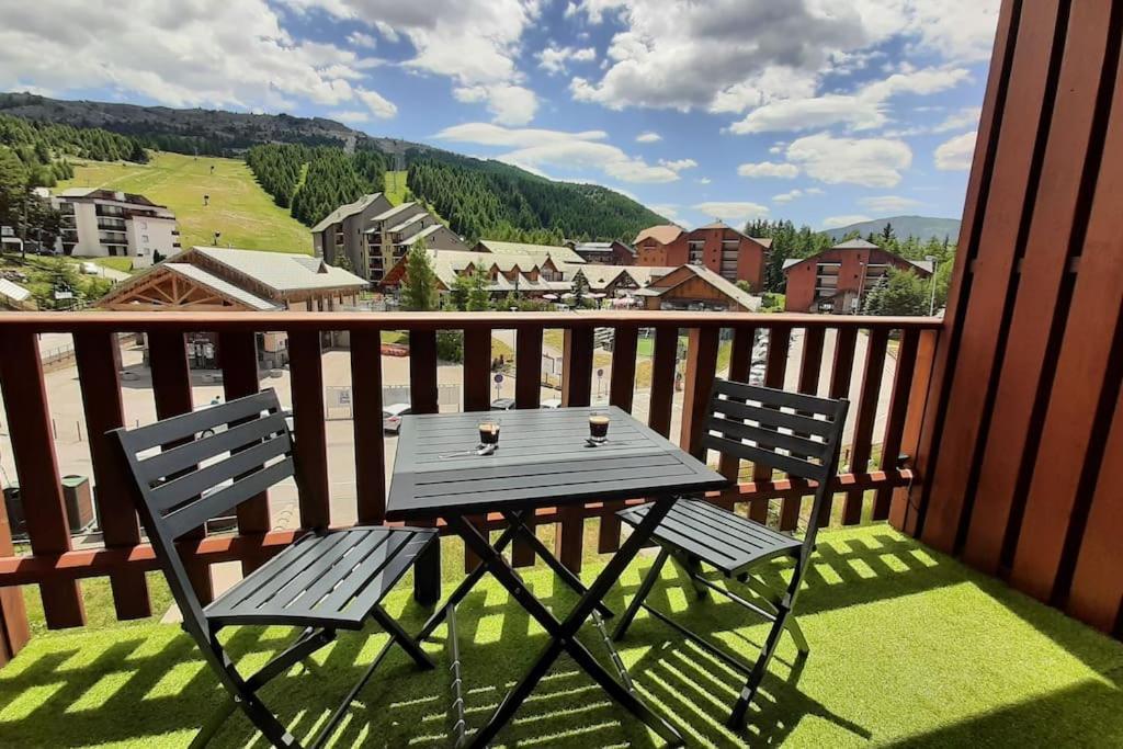 Superbe Appartement La Joue Du Loup Centre, 6 Personnes, Avec Parking Prive Ле-Деволюї Екстер'єр фото