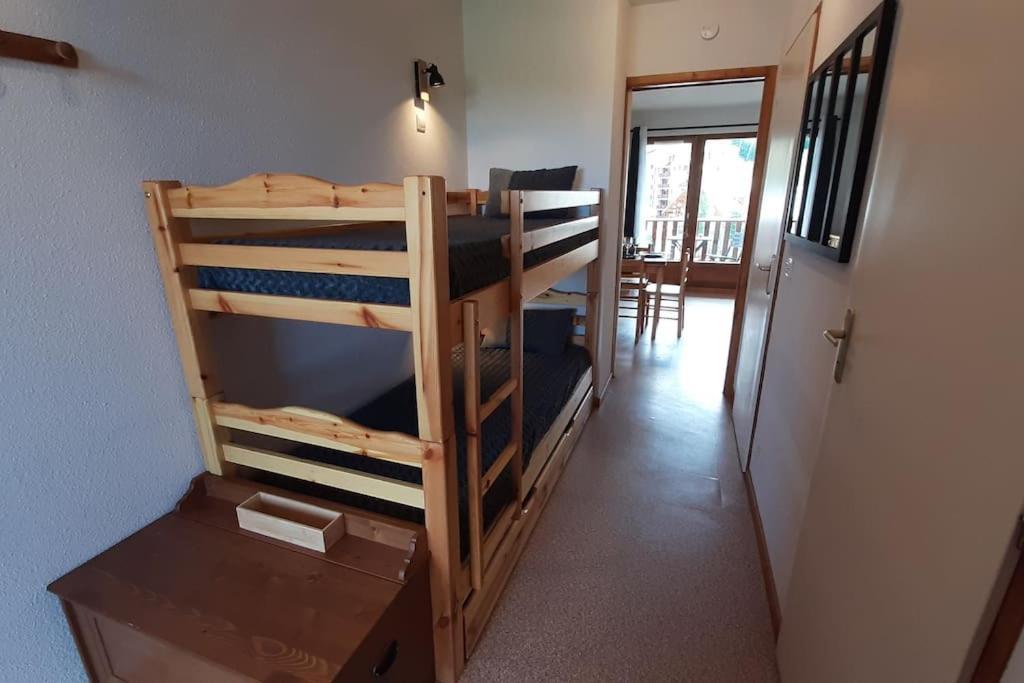 Superbe Appartement La Joue Du Loup Centre, 6 Personnes, Avec Parking Prive Ле-Деволюї Екстер'єр фото